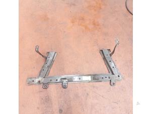 Gebruikte Subframe Renault Clio IV (5R) 0.9 Energy TCE 90 12V Prijs op aanvraag aangeboden door N Kossen Autorecycling BV