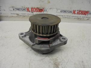 Gebruikte Waterpomp Volkswagen Golf V (1K1) 1.4 16V Prijs op aanvraag aangeboden door N Kossen Autorecycling BV