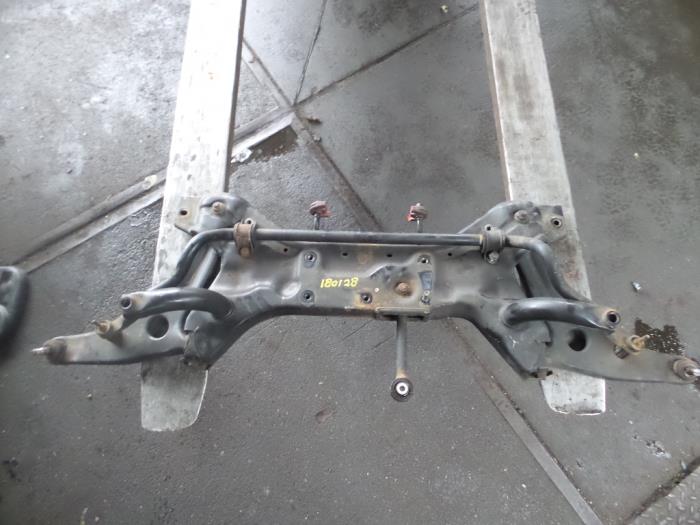 Gebruikte Subframe Mitsubishi Colt Prijs op aanvraag aangeboden door N Kossen Autorecycling BV