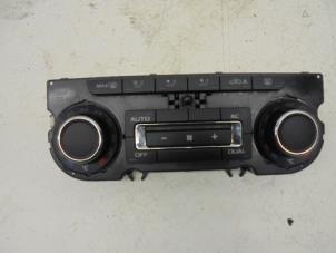 Gebruikte Climatronic Paneel Skoda Octavia Combi (1Z5) 1.8 TSI 16V Prijs op aanvraag aangeboden door N Kossen Autorecycling BV