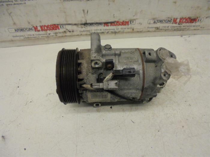 Gebruikte Aircopomp Renault Clio IV (5R) 0.9 Energy TCE 90 12V Prijs op aanvraag aangeboden door N Kossen Autorecycling BV