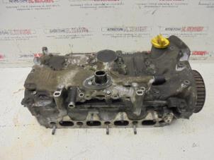 Gebruikte Cilinderkop Renault Scenic Prijs op aanvraag aangeboden door N Kossen Autorecycling BV