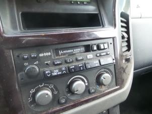 Gebruikte Radio/Cassette Mitsubishi Pajero Hardtop (V6/7) 3.2 DI-D 16V Prijs op aanvraag aangeboden door N Kossen Autorecycling BV