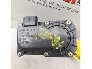 Gebruikte Gasklephuis Renault Clio IV (5R) 0.9 Energy TCE 90 12V Prijs op aanvraag aangeboden door N Kossen Autorecycling BV