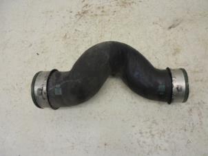 Gebruikte Intercooler Buis Volkswagen Transporter T5 1.9 TDi Prijs op aanvraag aangeboden door N Kossen Autorecycling BV