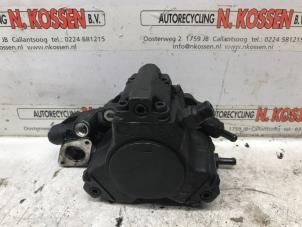 Gebruikte Hogedrukpomp Mercedes E (W211) 2.2 E-220 CDI 16V Prijs op aanvraag aangeboden door N Kossen Autorecycling BV