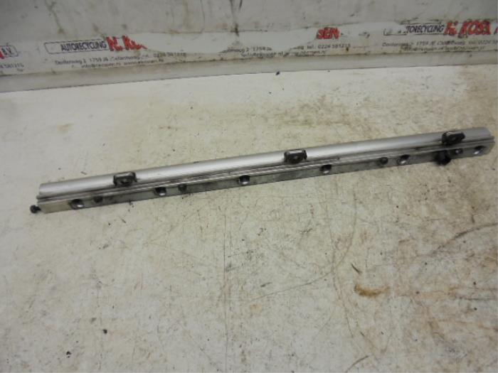 Gebruikte Galerij (Injectie) Landrover Freelander Prijs op aanvraag aangeboden door N Kossen Autorecycling BV