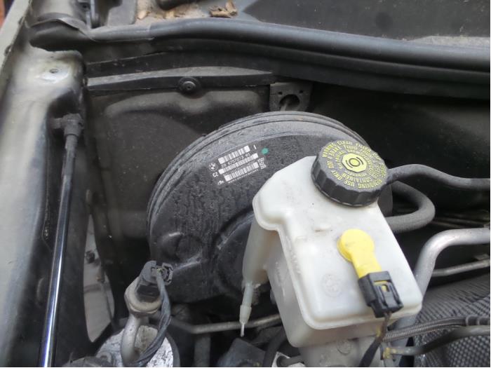 Gebruikte Rembekrachtiger BMW Z4 Prijs op aanvraag aangeboden door N Kossen Autorecycling BV