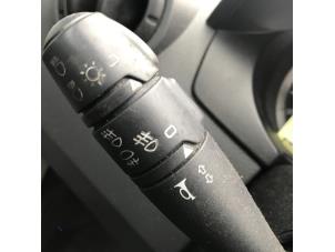 Gebruikte Knipperlicht Schakelaar Dacia Logan (LS) 1.6 Prijs op aanvraag aangeboden door N Kossen Autorecycling BV