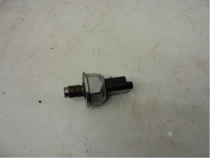 Gebruikte Druksensor Ssang Yong Rodius 2.7 270 Xdi 20V 4x2 Prijs op aanvraag aangeboden door N Kossen Autorecycling BV