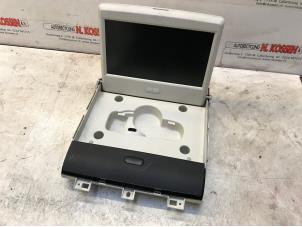 Gebruikte DVD scherm Chrysler Voyager Prijs op aanvraag aangeboden door N Kossen Autorecycling BV