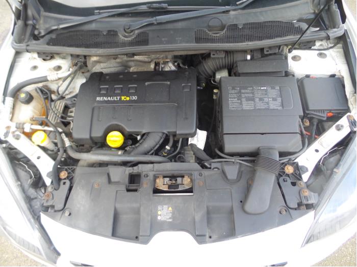 Gebruikte Afdekplaat motor Renault Megane Prijs op aanvraag aangeboden door N Kossen Autorecycling BV