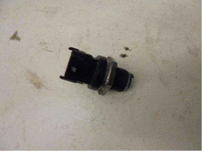 Gebruikte Brandstofdruk sensor Hyundai H300 Prijs op aanvraag aangeboden door N Kossen Autorecycling BV