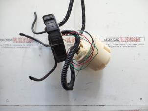 Gebruikte Benzinepomp Ford Focus 1 1.6 16V Prijs op aanvraag aangeboden door N Kossen Autorecycling BV