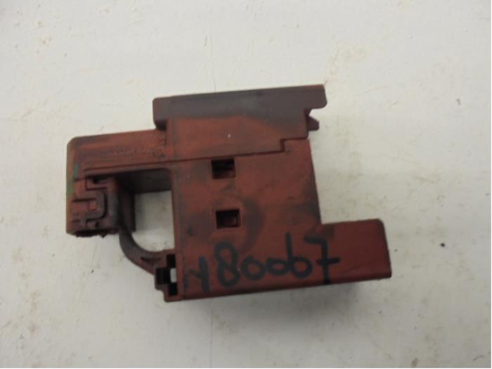 Stekker van een Smart Fortwo Coupé (451.3) Electric Drive 2014