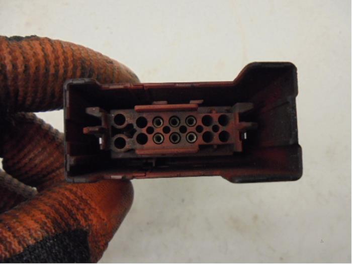 Stekker van een Smart Fortwo Coupé (451.3) Electric Drive 2014