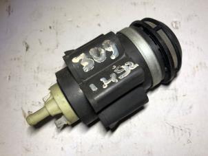 Gebruikte Benzinepomp Peugeot 309 Prijs op aanvraag aangeboden door N Kossen Autorecycling BV