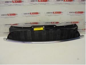 Gebruikte Grille Mini Clubman Prijs op aanvraag aangeboden door N Kossen Autorecycling BV