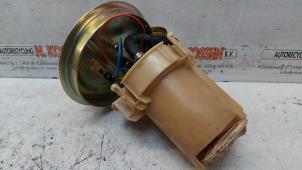 Gebruikte Benzinepomp Opel Omega B (25/26/27) 2.0i 16V Prijs op aanvraag aangeboden door N Kossen Autorecycling BV