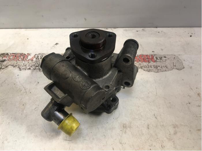 Gebruikte Pomp Servo Mercedes ML I (163) 2.7 270 CDI 20V Prijs op aanvraag aangeboden door N Kossen Autorecycling BV