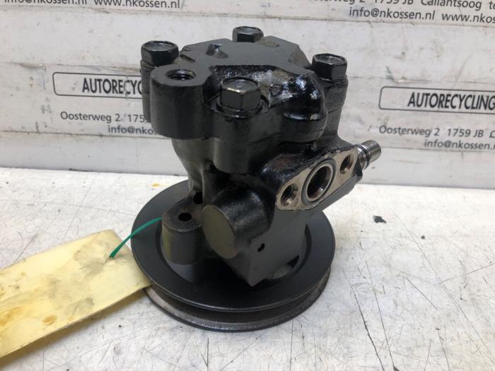 Gebruikte Servopomp Hyundai Galloper II 3.0 V6 Prijs op aanvraag aangeboden door N Kossen Autorecycling BV