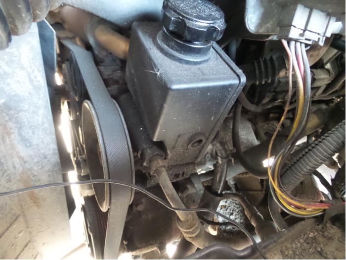 Gebruikte Servopomp Ssang Yong Rexton 2.7 Xdi RX/RJ 270 16V Prijs op aanvraag aangeboden door N Kossen Autorecycling BV