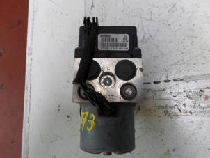 Gebruikte ABS Pomp Renault Scénic I (JA) 2.0 16V Prijs op aanvraag aangeboden door N Kossen Autorecycling BV