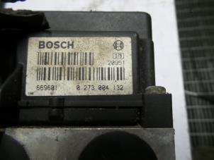 ABS Computer van een Audi A4 Avant (B5) 1.9 TDI 1997