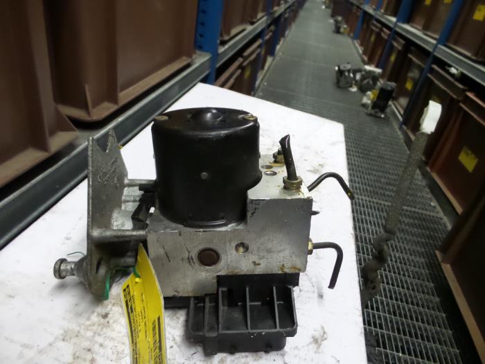 ABS Computer van een Mercedes-Benz C (W202) 1.8 C-180 16V 1998