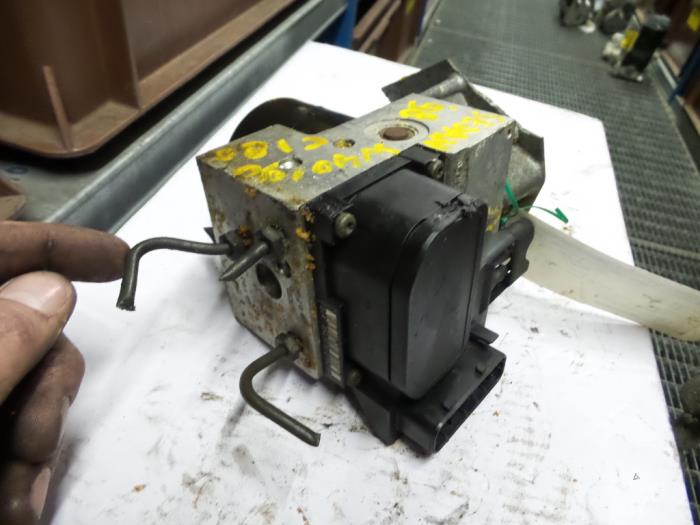 ABS Computer van een Mercedes-Benz C (W202) 1.8 C-180 16V 1998