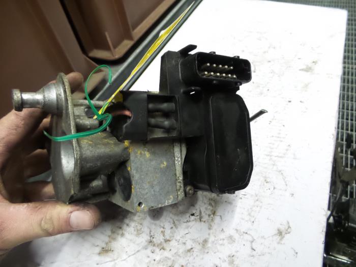 ABS Computer van een Mercedes-Benz C (W202) 1.8 C-180 16V 1998