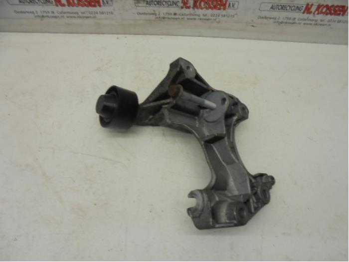 Gebruikte Spanrol Multiriem Renault Clio IV (5R) 0.9 Energy TCE 90 12V Prijs op aanvraag aangeboden door N Kossen Autorecycling BV