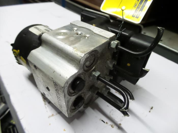 Gebruikte Computer ABS Opel Vectra C GTS 2.2 DIG 16V Prijs op aanvraag aangeboden door N Kossen Autorecycling BV