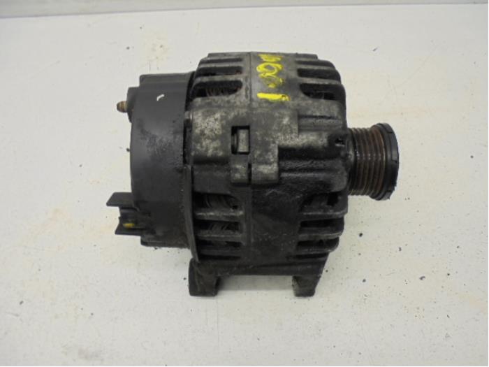 Gebruikte Alternator Nissan Primastar 1.9 dCi 100 Prijs op aanvraag aangeboden door N Kossen Autorecycling BV