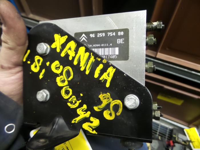 Gebruikte ABS Computer Citroen Xantia (X2/X7) 1.8i X,SX,Harmonie,Sensation 16V Prijs op aanvraag aangeboden door N Kossen Autorecycling BV