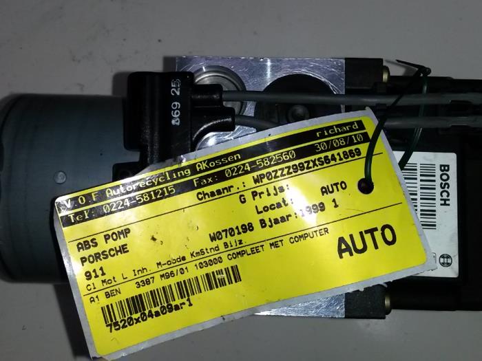 Gebruikte ABS Pomp Porsche 911 (996) 3.4 Carrera 24V Prijs op aanvraag aangeboden door N Kossen Autorecycling BV