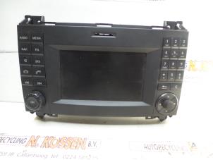 Gebruikte Radio Mercedes Vito (447.6) 2.2 114 CDI 16V Prijs op aanvraag aangeboden door N Kossen Autorecycling BV