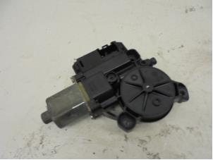 Gebruikte Motor electrisch raam Volkswagen Polo V (6R) 1.2 TDI 12V BlueMotion Prijs op aanvraag aangeboden door N Kossen Autorecycling BV