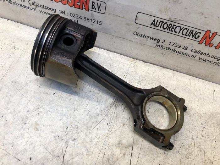 Gebruikte Drijfstang Ford Fiesta Prijs op aanvraag aangeboden door N Kossen Autorecycling BV