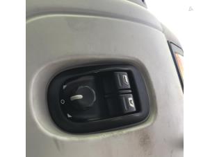 Gebruikte Spiegel Schakelaar Citroen Jumpy (U64) 2.0 HDi 110 Prijs op aanvraag aangeboden door N Kossen Autorecycling BV