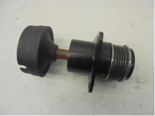 Gebruikte Dynamo poelie Ford Focus 1 Wagon 1.8 TDCi 115 Prijs op aanvraag aangeboden door N Kossen Autorecycling BV