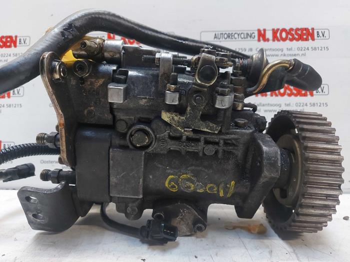 Gebruikte Dieselpomp Renault Megane (BA) 1.9D RN,RT Prijs op aanvraag aangeboden door N Kossen Autorecycling BV