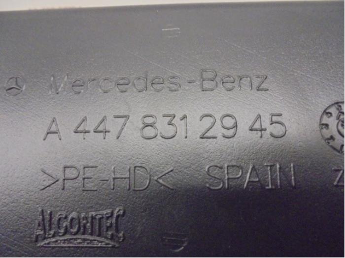 Luchtgeleider van een Mercedes-Benz Vito (447.6) 2.2 114 CDI 16V 2019