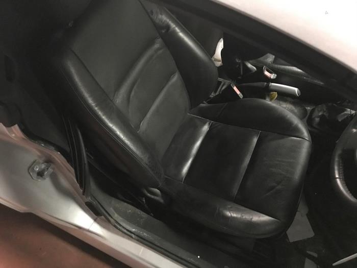 Opel Tigra Stoelen rechts voorraad | Onderdelenlijn.nl