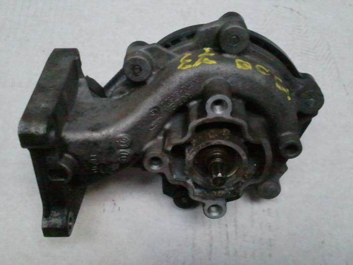 Gebruikte Waterpomp Ford Mondeo III Wagon 2.0 TDCi/TDDi 115 16V Prijs op aanvraag aangeboden door N Kossen Autorecycling BV