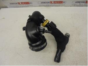 Gebruikte Luchtinlaat slang Fiat Punto III (199) 0.9 TwinAir Prijs op aanvraag aangeboden door N Kossen Autorecycling BV