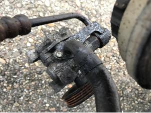 Gebruikte Servopomp Kia Sorento I (JC) 3.5 V6 24V Prijs op aanvraag aangeboden door N Kossen Autorecycling BV