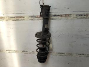 Gebruikte Mac Phersonpoot links-voor Opel Astra G (F08/48) 1.6 16V Prijs op aanvraag aangeboden door N Kossen Autorecycling BV