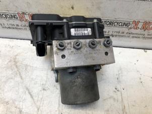 Gebruikte ABS Pomp Smart Fortwo Coupé (451.3) Electric Drive Prijs op aanvraag aangeboden door N Kossen Autorecycling BV