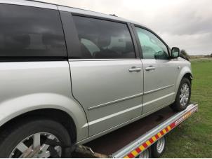 Gebruikte Schuifdeur rechts Chrysler Voyager Prijs op aanvraag aangeboden door N Kossen Autorecycling BV